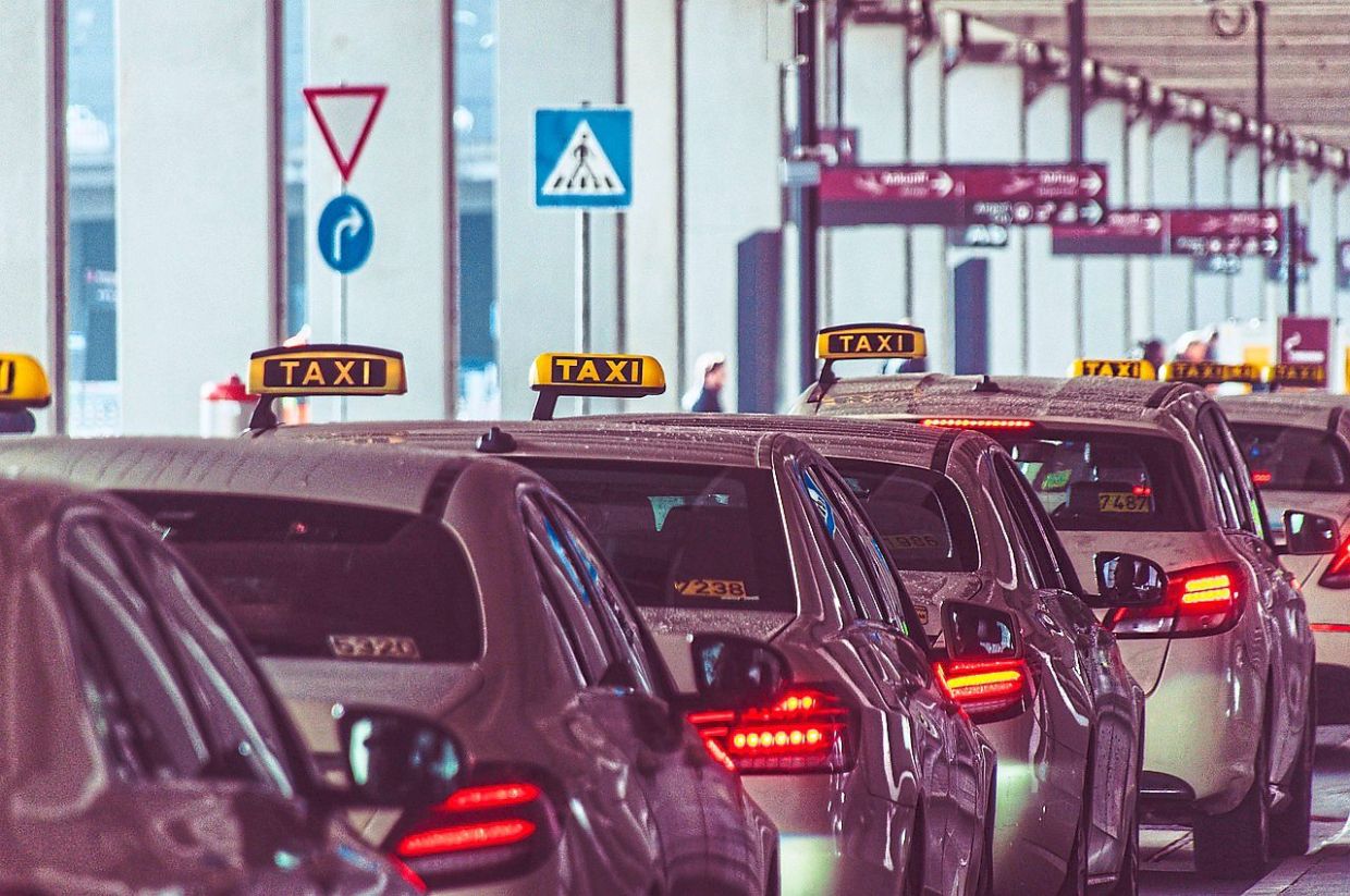 Some travellers still rely on taxis at the airport to get to their hotels. - Pixabay