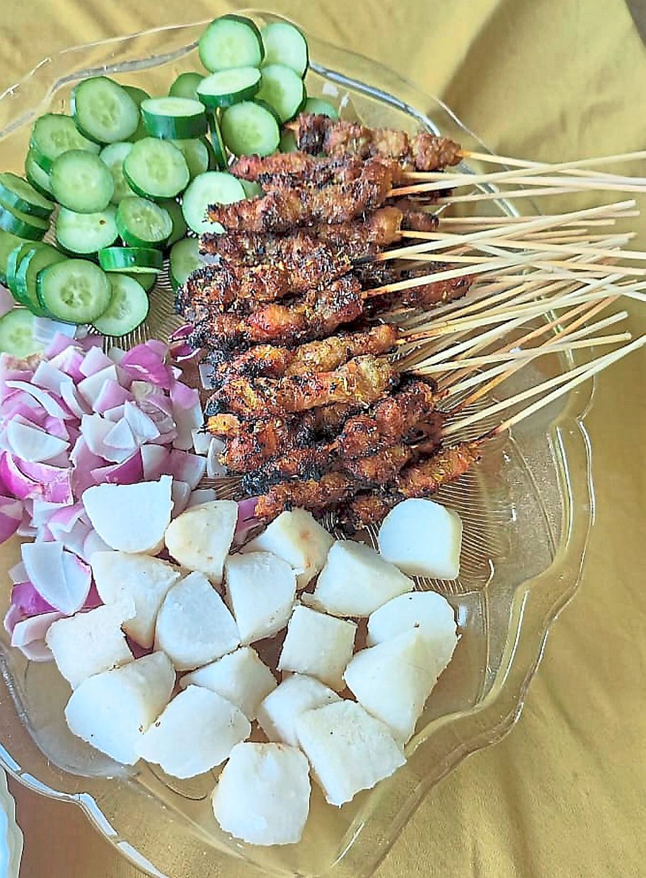 Ikan bandaraya satay is said to have the taste and texture of chicken.