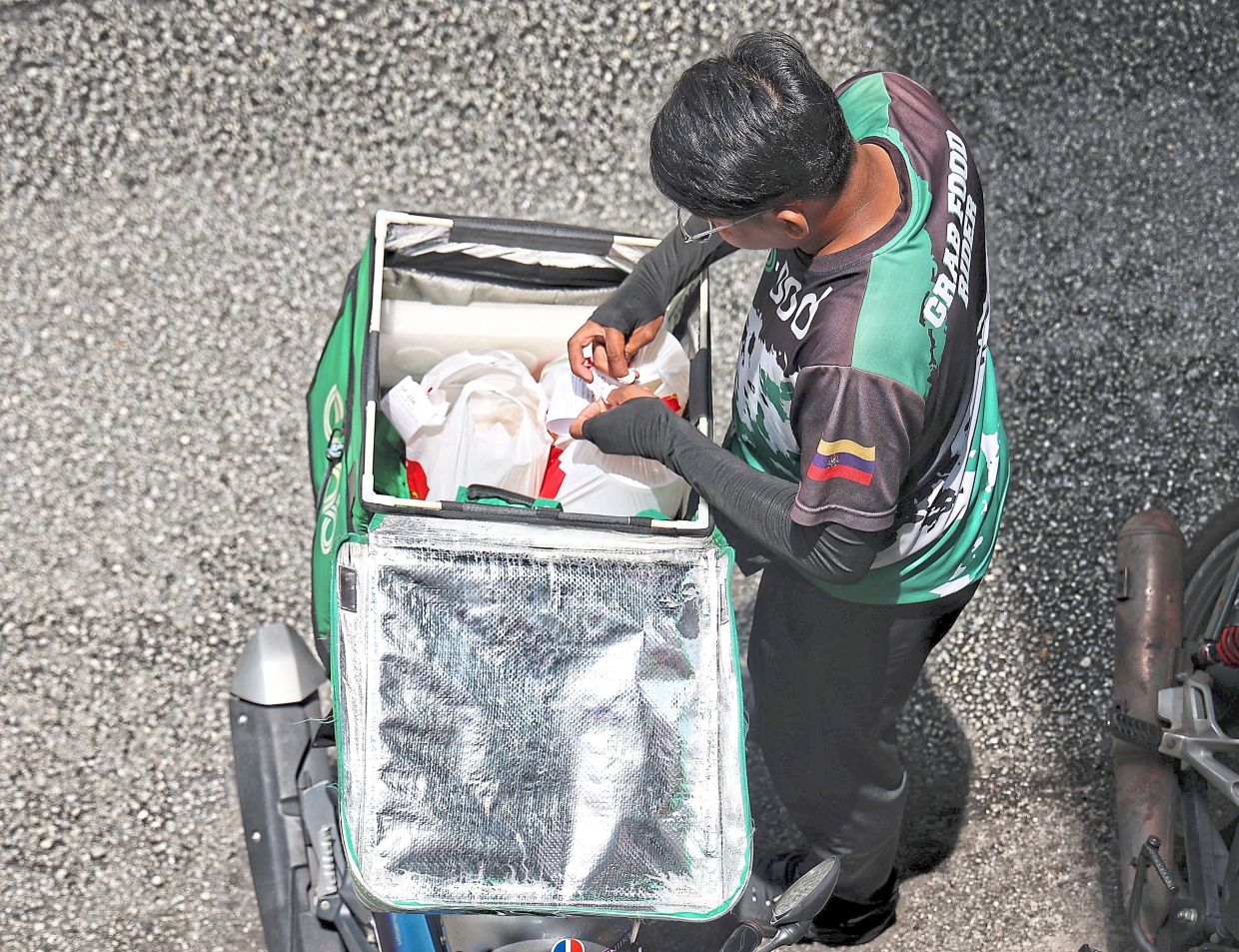 Gig workers could see their rights and welfare protected under Malaysia’s proposed Gig Workers Bill 2025. — MUHAMAD SHAHRIL ROSLI/The Star