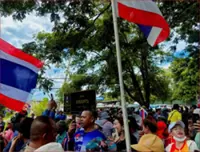 Villagers and nationalist groups rally at Sa Kaeo border to defend Thai territory