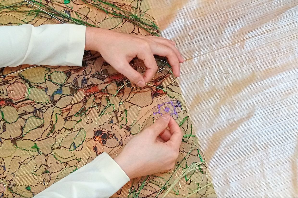 Beginning with only a handful of weavers, Tanoti Crafts has now grown into a network of 500 artisans spread across 25 rural and remote communities.