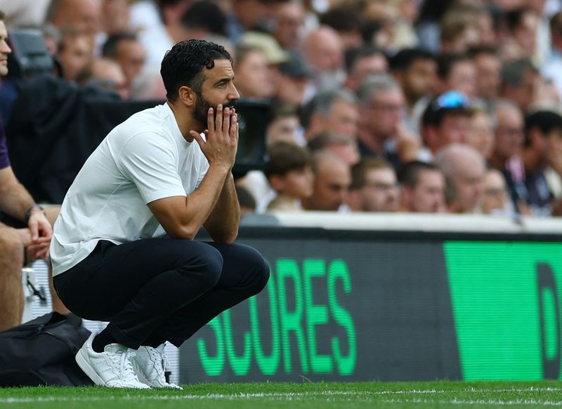 Soccer-Amorim says he is not leaving Man United despite experiencing ...
