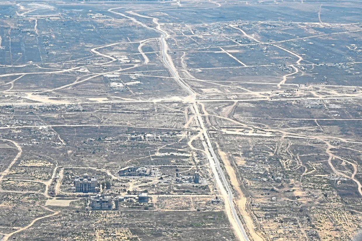 The view from a German military transport plane flying over the Gaza Strip to drop humanitarian aid. 