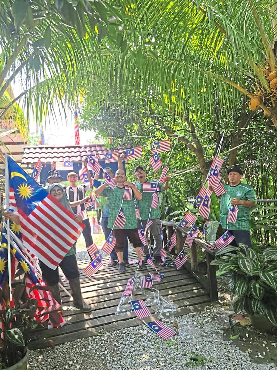 The bird competition by Taman Gasing Indah Rukun Tetangga to mark National Day.