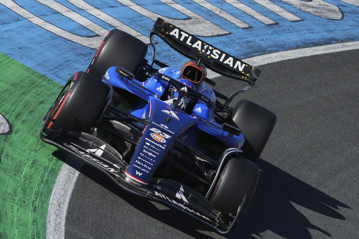 Williams driver Alexander Albon of Thailand in action during the qualifying for the Formula One Dutch Grand Prix in Zandvoort, Netherlands, Saturday, Aug. 30, 2025. -- AP Photo/Peter Dejong