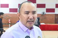 Closure notices for flying flags upside down is lawful, says Johor rep