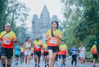 Thousands attend international marathon at Cambodia's renowned Angkor park