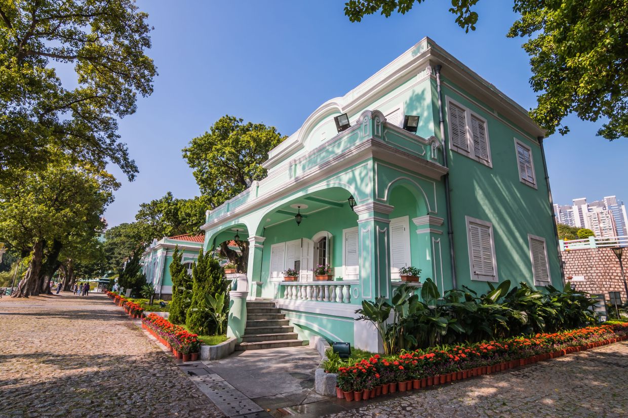 Once residences for Portuguese officials, the Taipa Houses now serve as a museum preserving Macao’s cultural and architectural legacy.