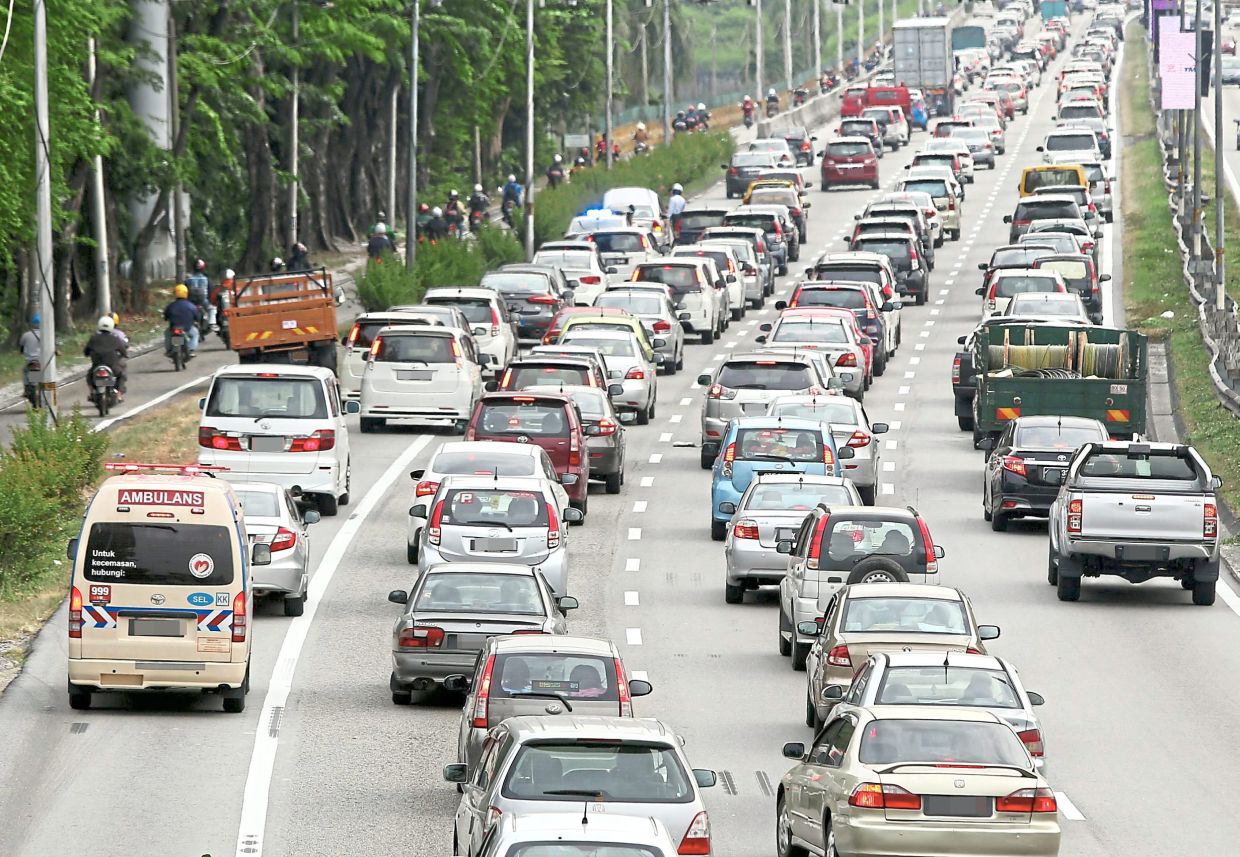 Emergency lanes should be off limits to all vehicles including motorcycles, say Azlan and Mohamad Afiq.
