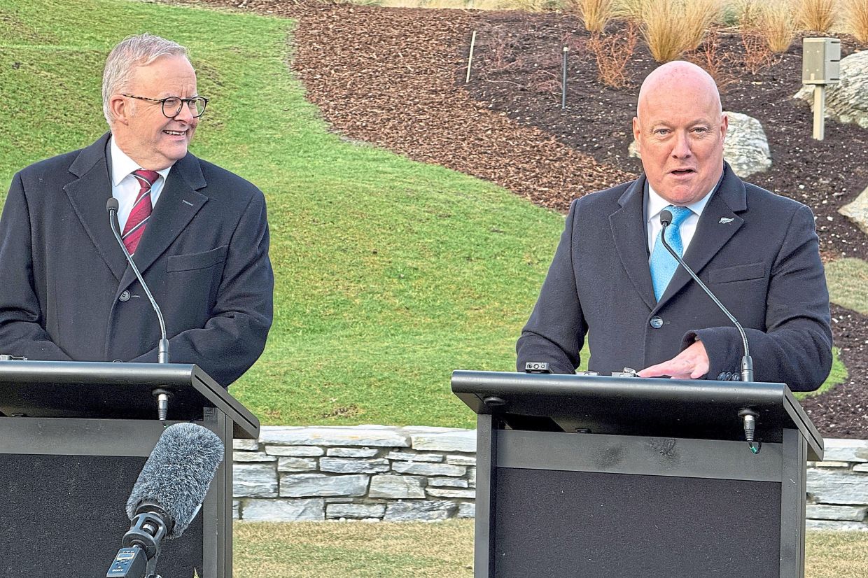 New Zealand opens  luxury home market 