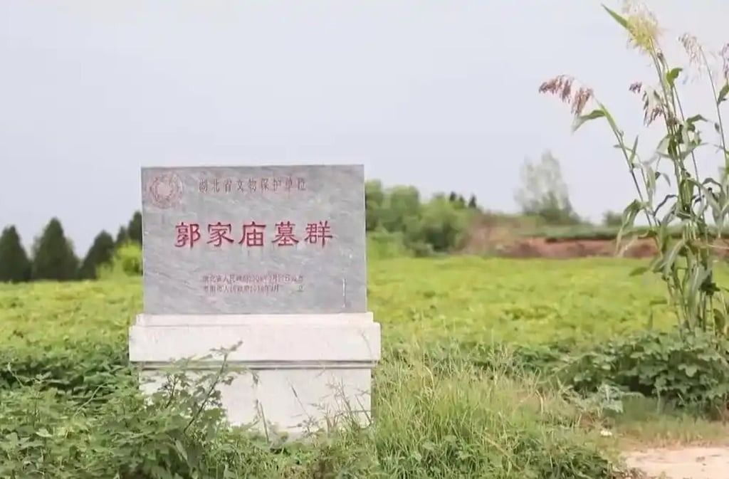 A headstone marking a sacred burial site at the scene of the audacious crime. - Photo: CCTV