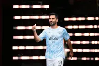 Soccer-Galatasaray sign Gundogan from Man City