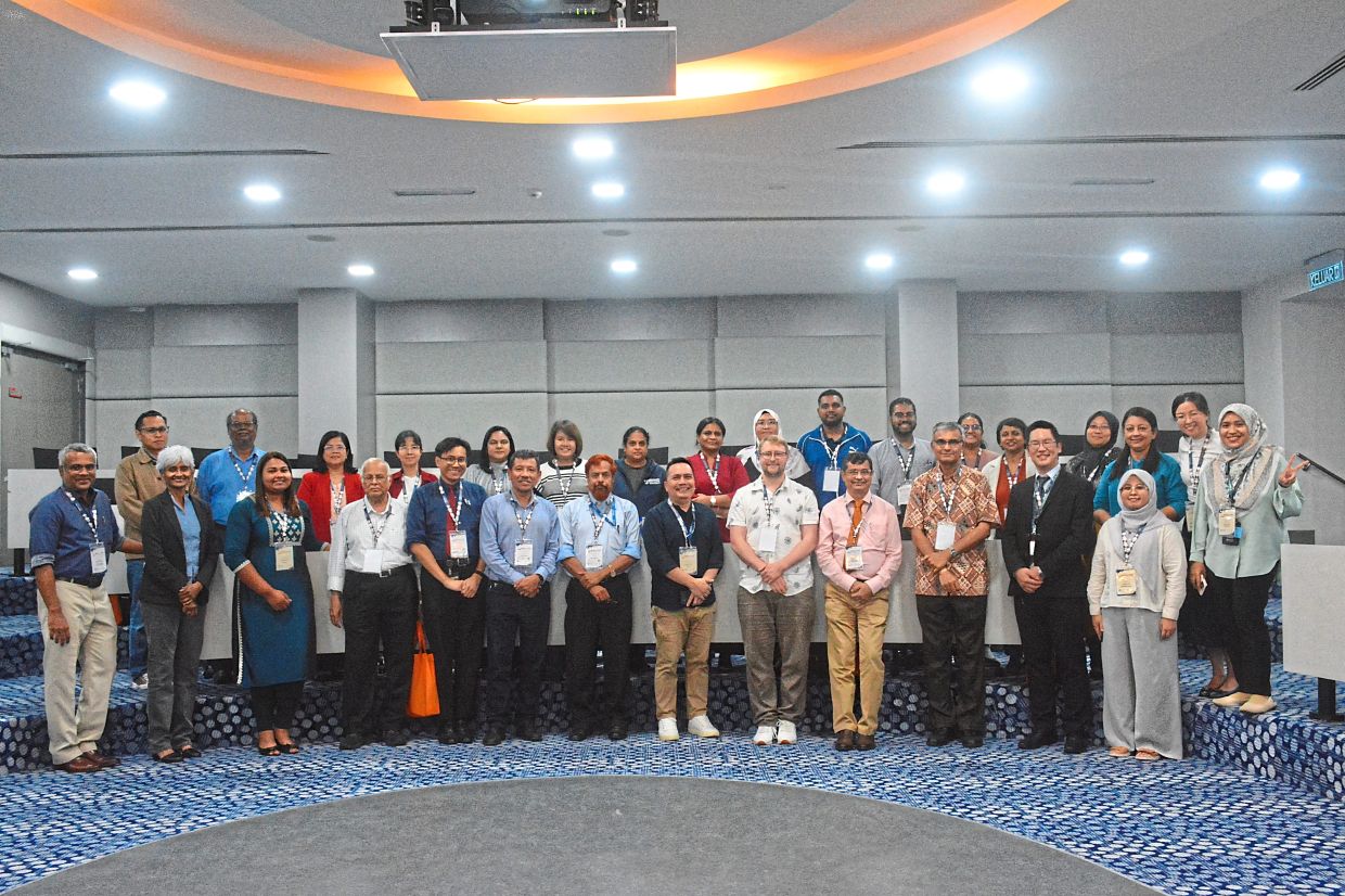 Participants (above) at the workshop titled ‘The Simulation Shift: Revolutionising Health Profession Education Through Simulation’ that explores innovative simulation technologies, including high-fidelity mannequins and simulation software, to enhance learning outcomes (left).