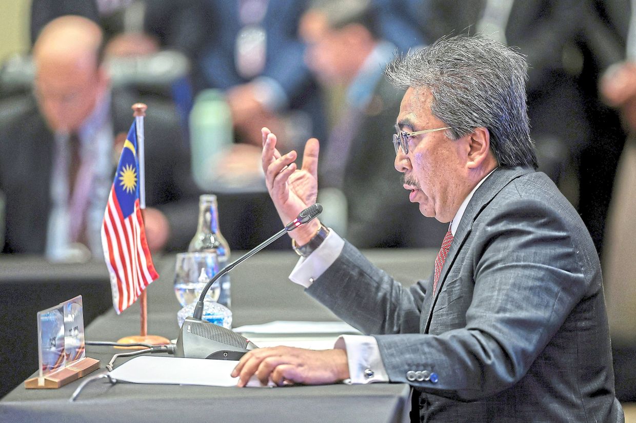 Greener ties: Johari speaking during the Asean-EU Ministerial Dialogue on Environment and Climate Change in conjunction 18th Asean Ministerial Meeting on Environment in Langkawi. — Bernama