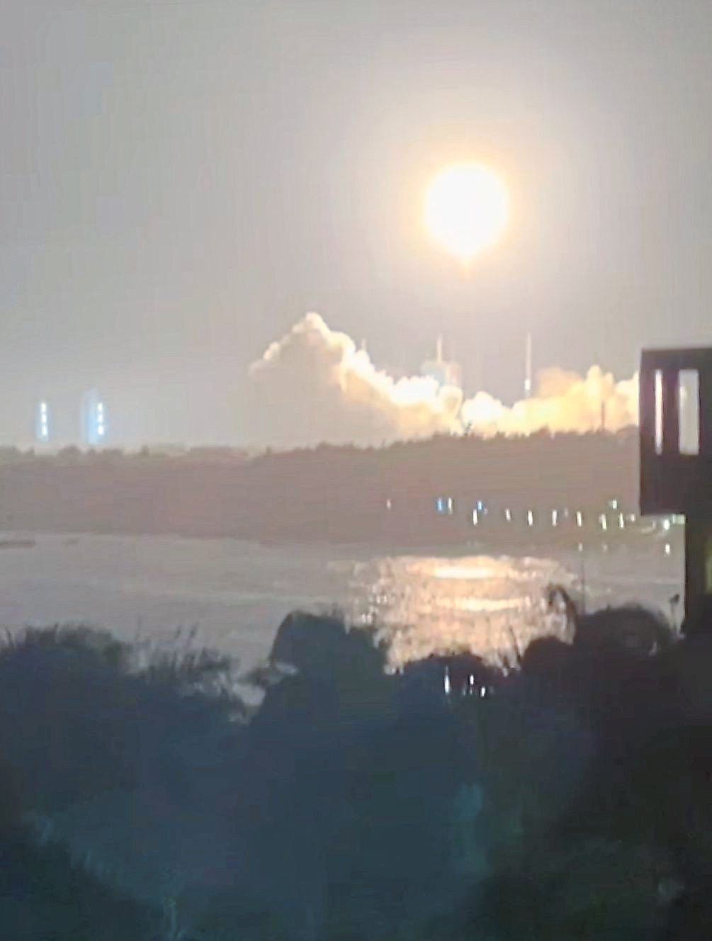 The rocket lift-off event at Wenchang, as seen from the writer’s hotel balcony.