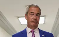 Reform's Farage vows to start preparing for government to make UK 'great again'