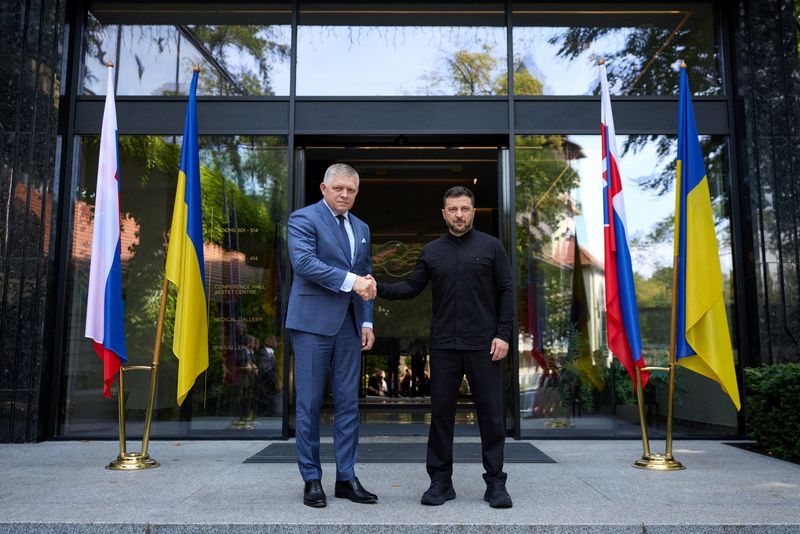 Zelenskiy meets Slovakia&#039;s Fico, says Ukraine will respond to Russia&#039;s energy attacks