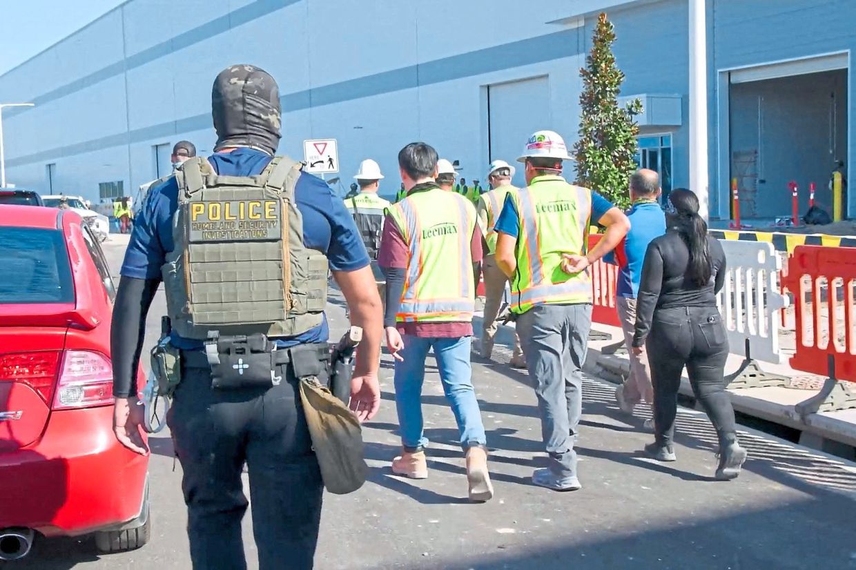 Mass arrests see Koreans sent home