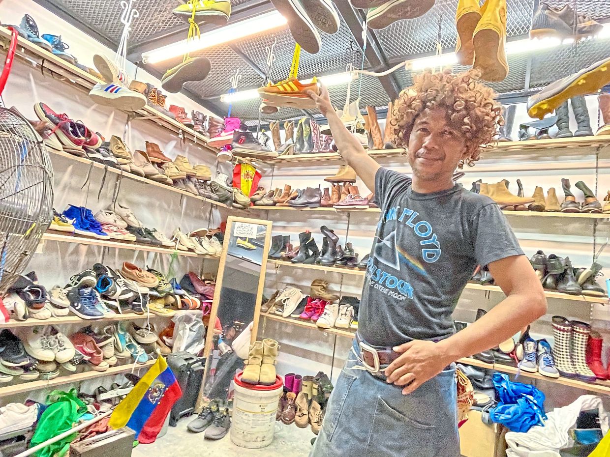 Harinto says his regular customers from the previous trading site have managed to find him and are happy with the new place.