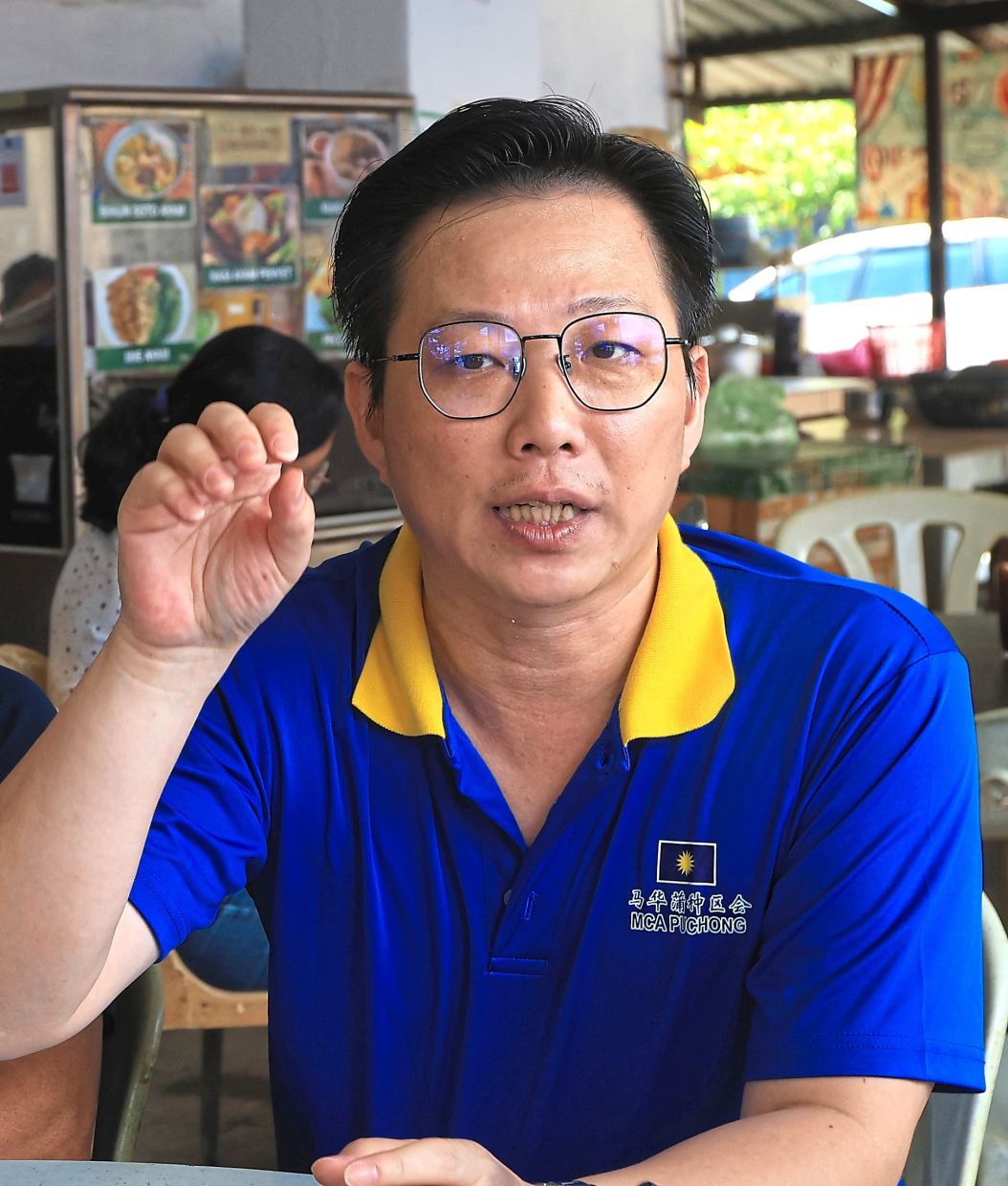 Tan: Parking issues in Seri Kembangan New Village need to be resolved.