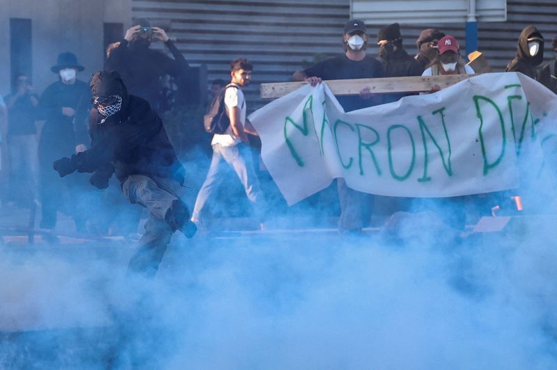 French police arrest dozens in &#039;Block Everything&#039; protests