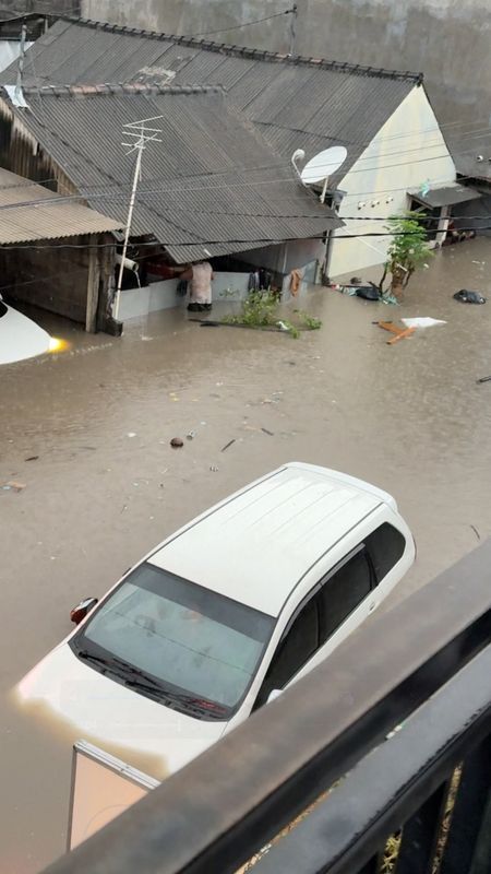 Floods in Indonesia&#039;s Bali kill at least six, officials say