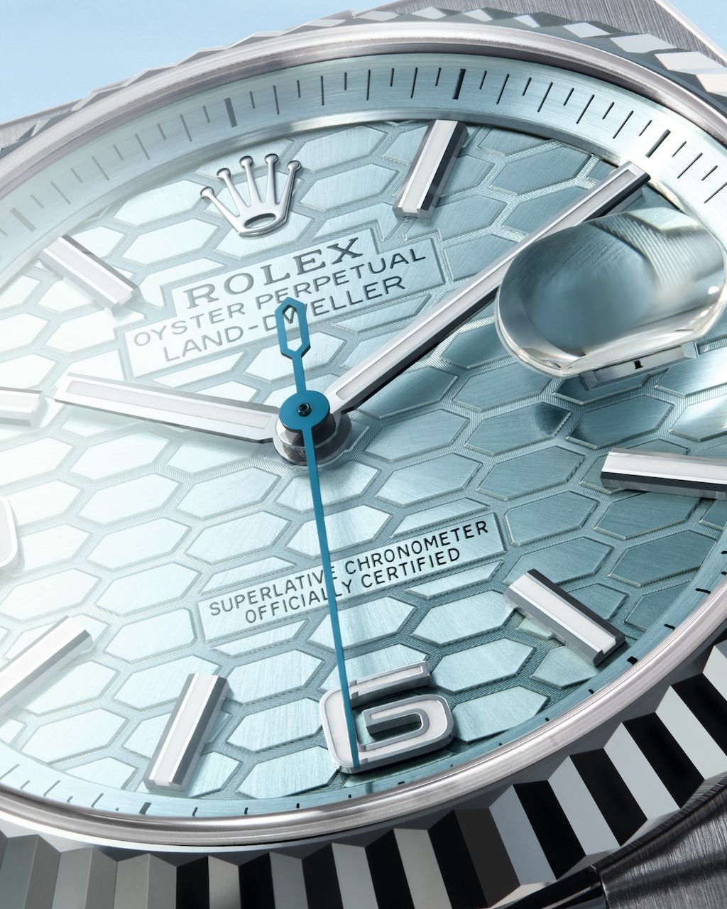 Close-up on the blue second hand of the Oyster Perpetual Land-Dweller 40, 950 platinum.