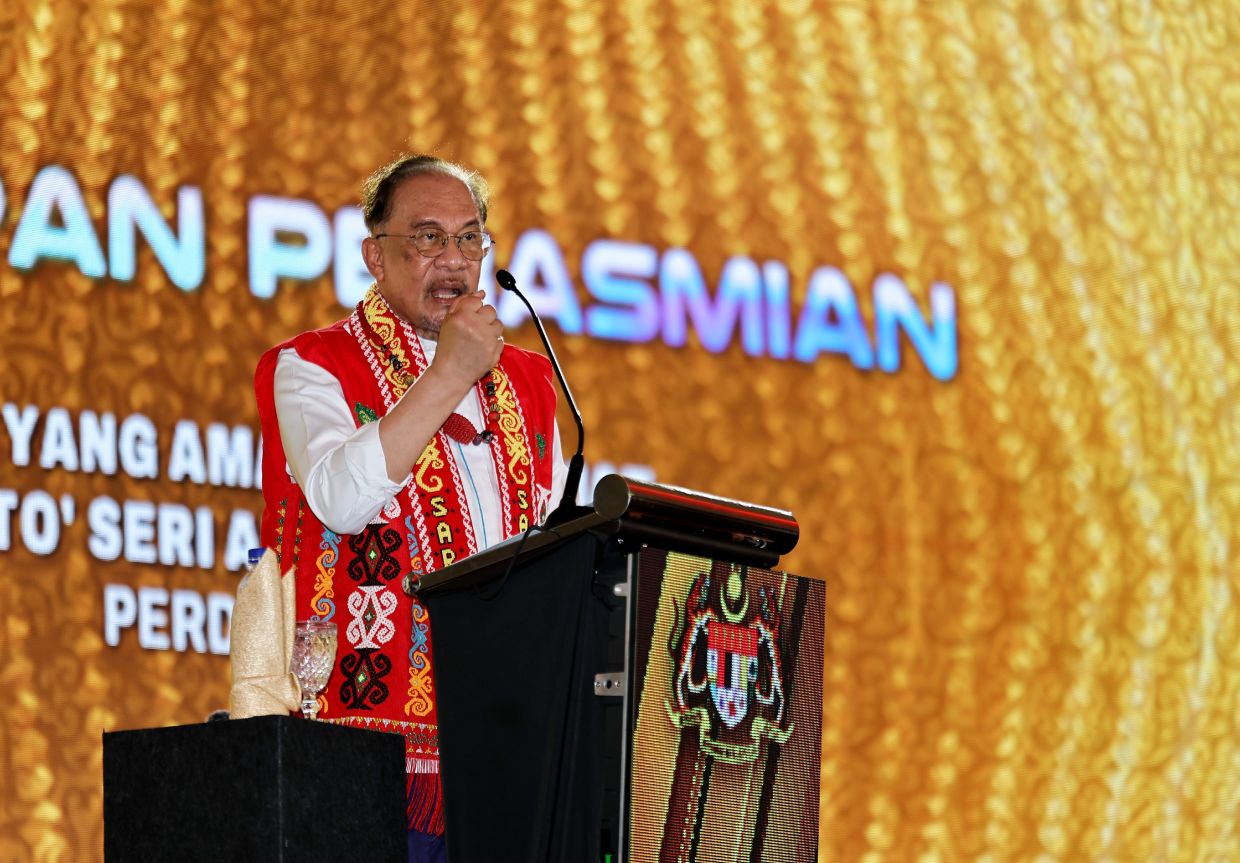 Anwar Ibrahim upa, da bo faza 2 cestne povezave Sarawak-Sabah olajšala potovanja prebivalcem severnega Sarawaka