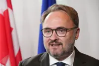 EU sticks to 2028 Russian gas exit after talks with US energy chief