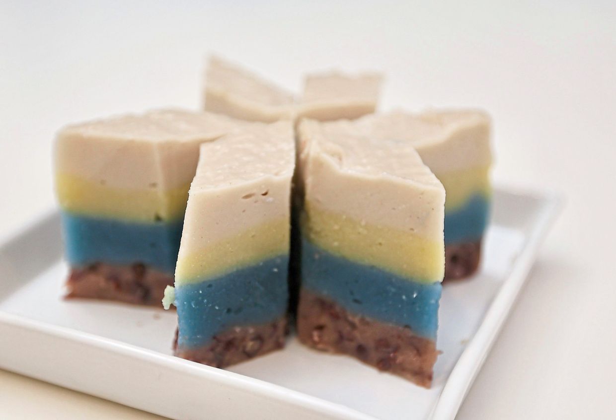 This three-layered ‘kuih talam’ pays tribute to the Jalur Gemilang for Malaysia Day. — Photos: LOW BOON TAT and ONG SOON HIN/The Star
