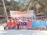 Swim honours late pal