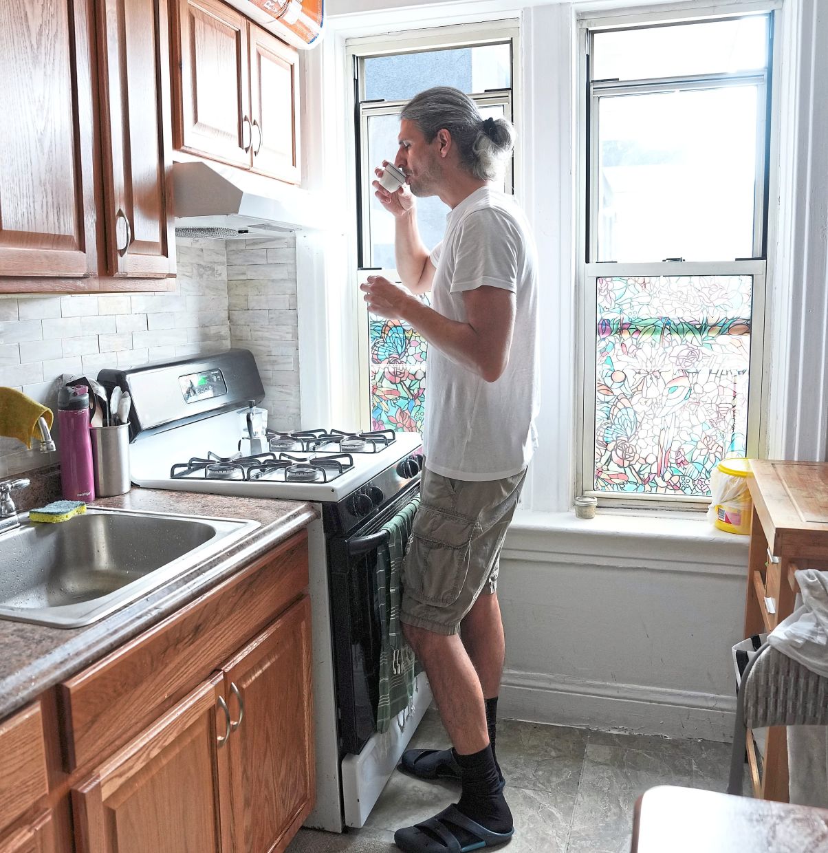 Through carefully crafted daily routines, Dalia shapes a life of harmony and independence.