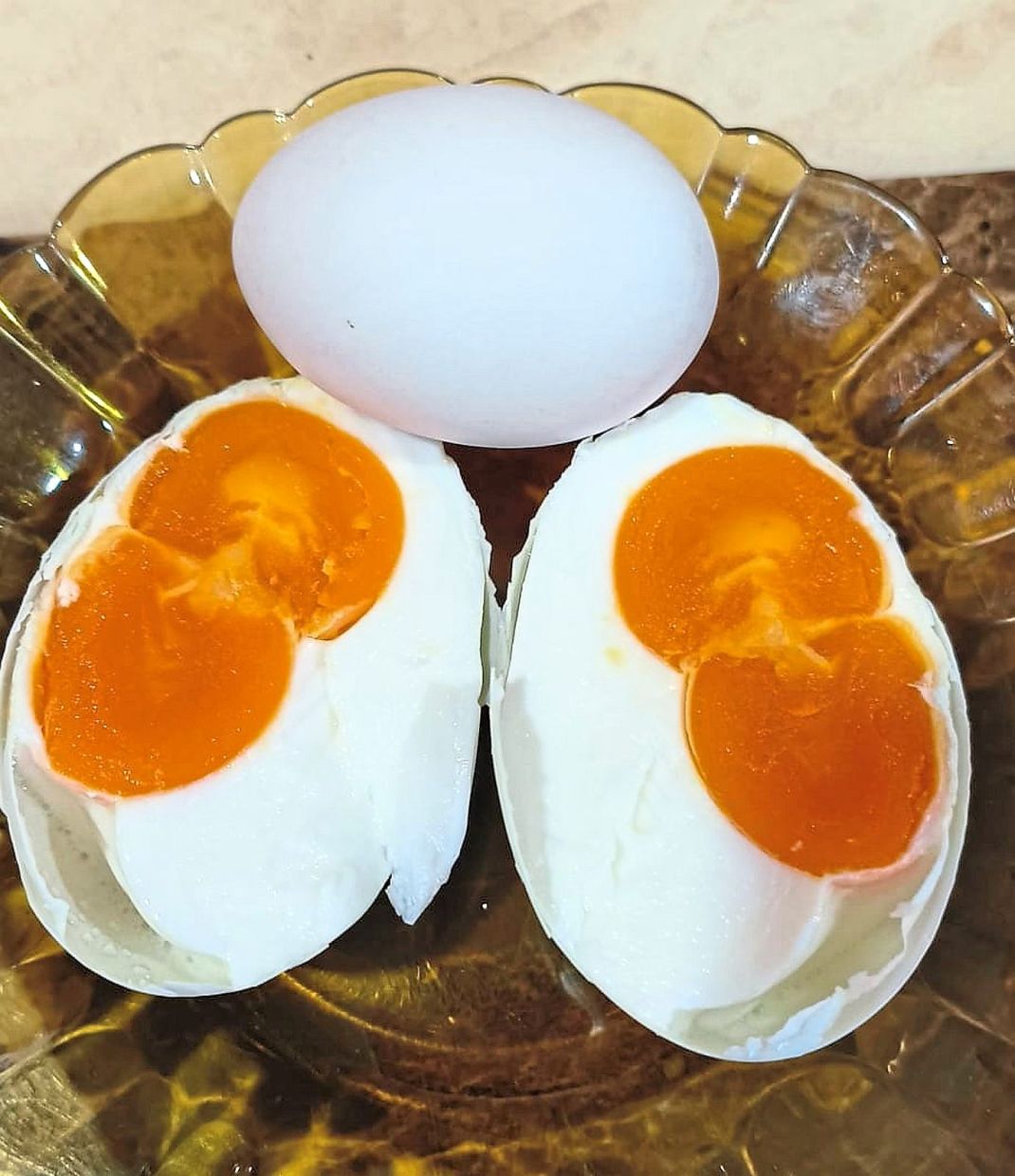 Today, Hellen’s salted eggs are known for their delicate balance of flavour – not too salty, yet rich and satisfying.