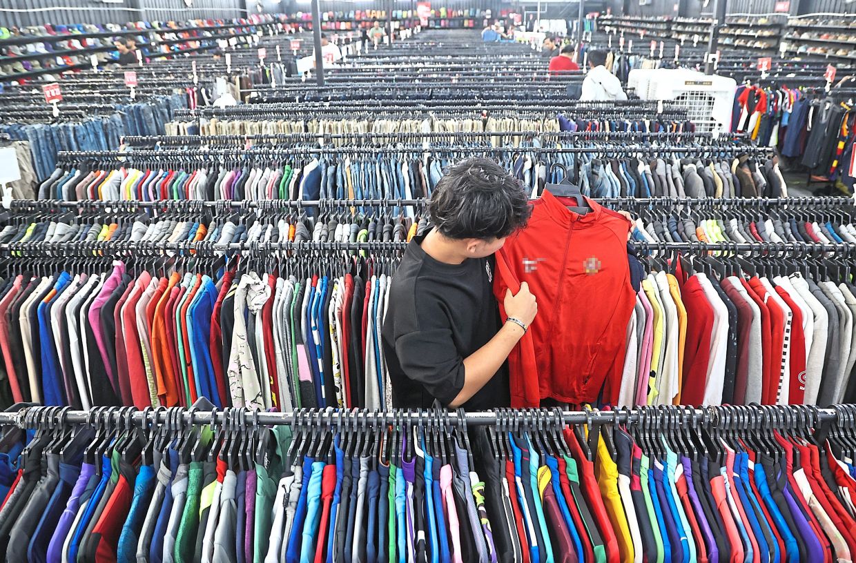 A deluge of textile waste | The Star