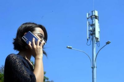 Prepaid contraction affects telcos’ revenue