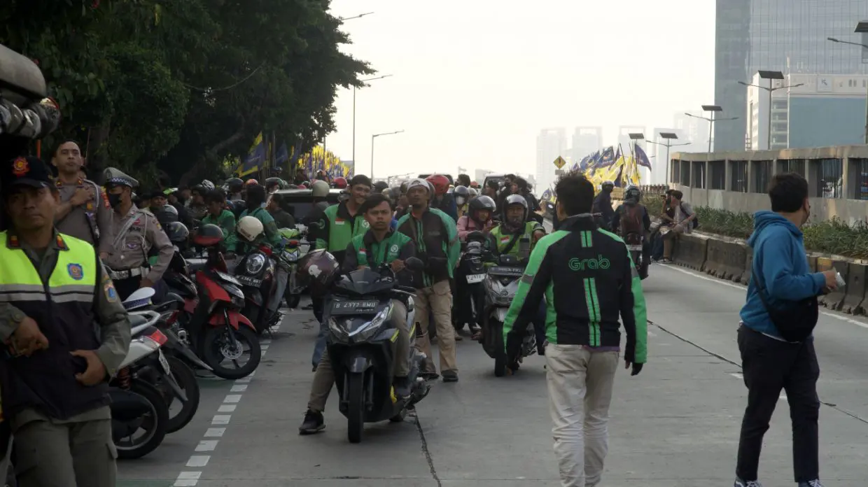 Dunia Ojol Berubah Survei Ungkap Mayoritas Driver Terima Komisi 20% Asal Dapat Tunjangan