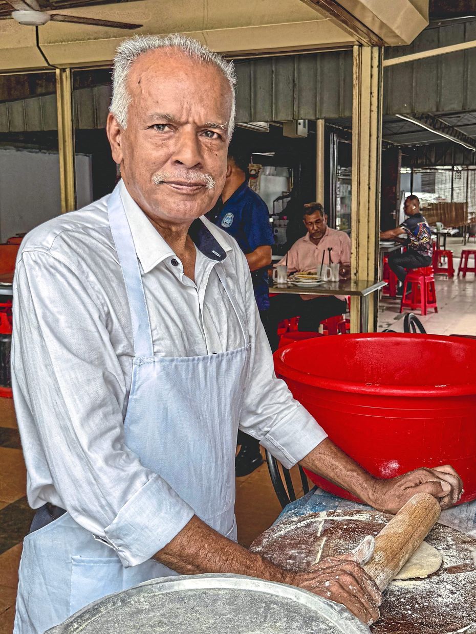 Manzur Capati is a culinary institution that dates back to National Day in 1957 and is now spearheaded by the first owner’s godson, Manzur.