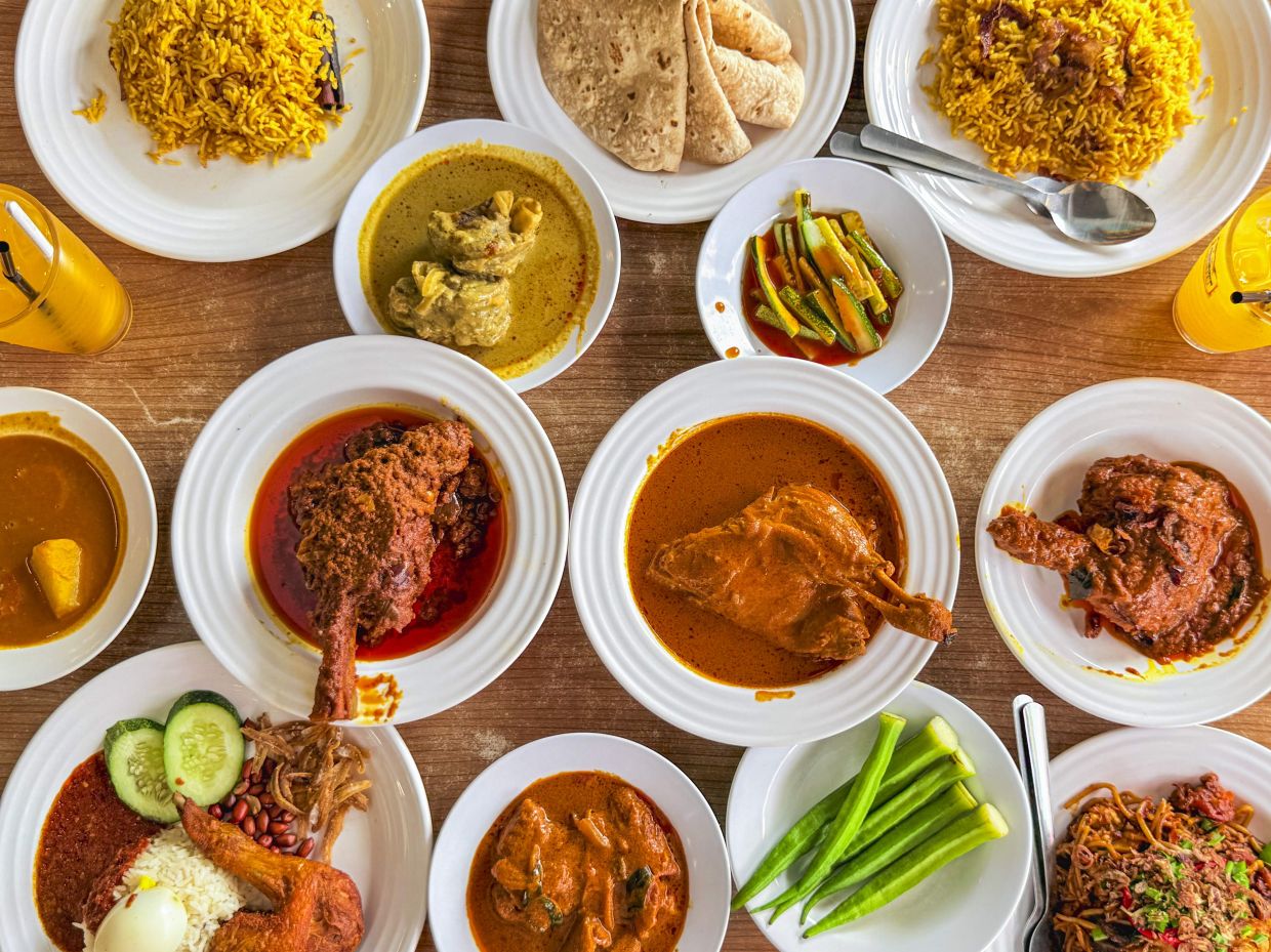 Once the food of labourers and dock workers, nasi kandar is now enjoyed by every strata of society in Malaysia.