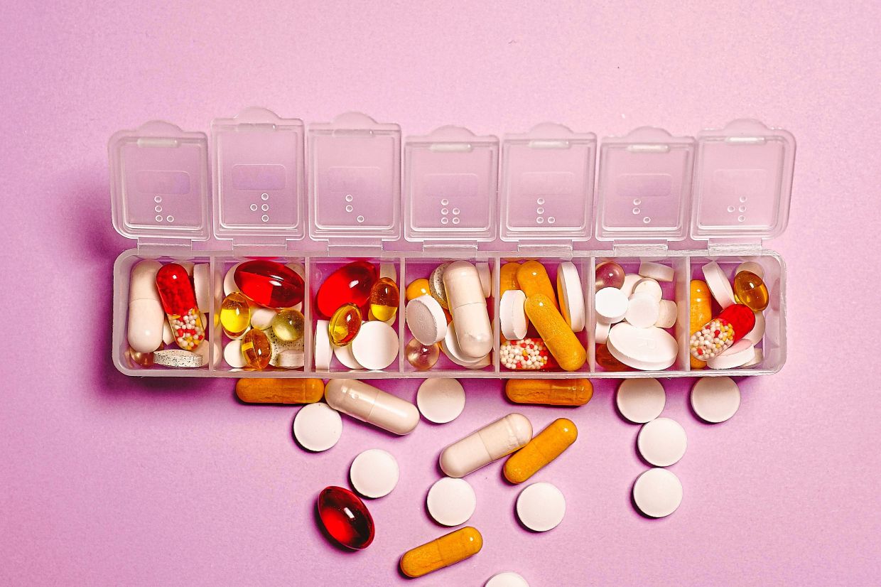 Bestimmte Vitamine können Ischiasschmerzen lindern.