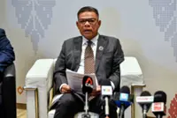 Ensure MyKad chip working to enjoy targeted petrol subsidy, says Home Minister