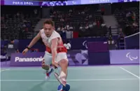 Paralympic champ Liek Hou blocks out noise to reach semis in China