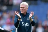 Soccer-Liverpool have shown vulnerability, says Everton's Moyes ahead of derby