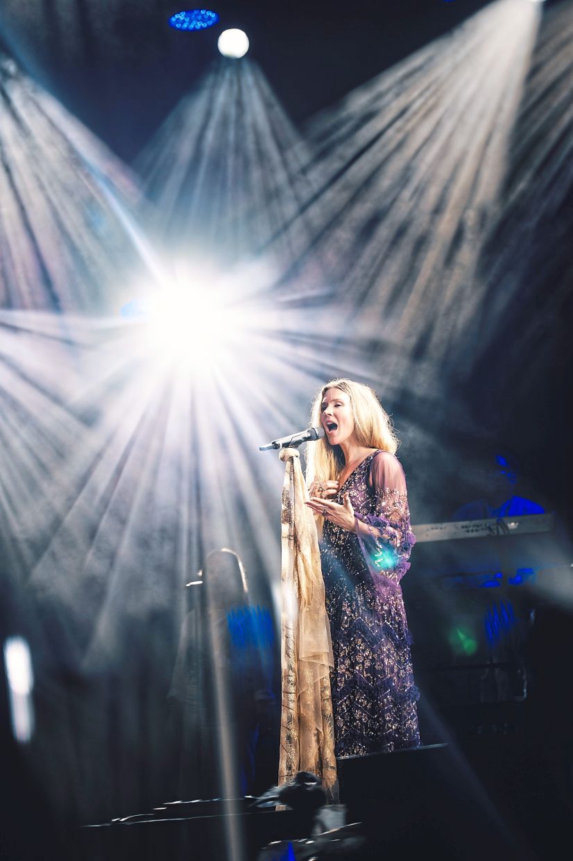 Joss Stone knew how to pump up the crowd.