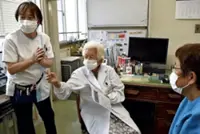 100-year-old doctor in Japan still practices medicine with no intention to retire