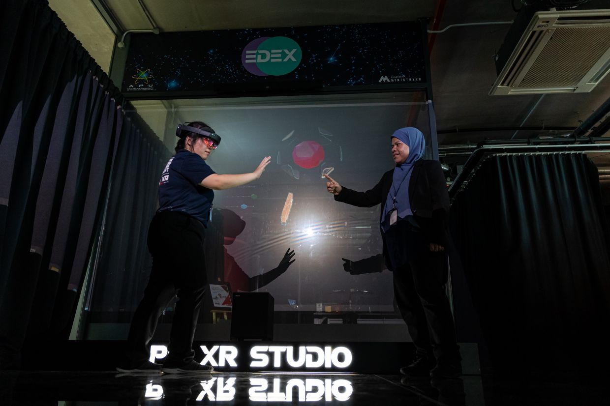 The Extended Education Experience Station (EDEX) at APU's XR Studio, equipped with Mixed Reality smart glasses, serves as an Extended Reality (ER) or Spatial Computing laboratory designed for shared and collaborative educational experiences. — APU