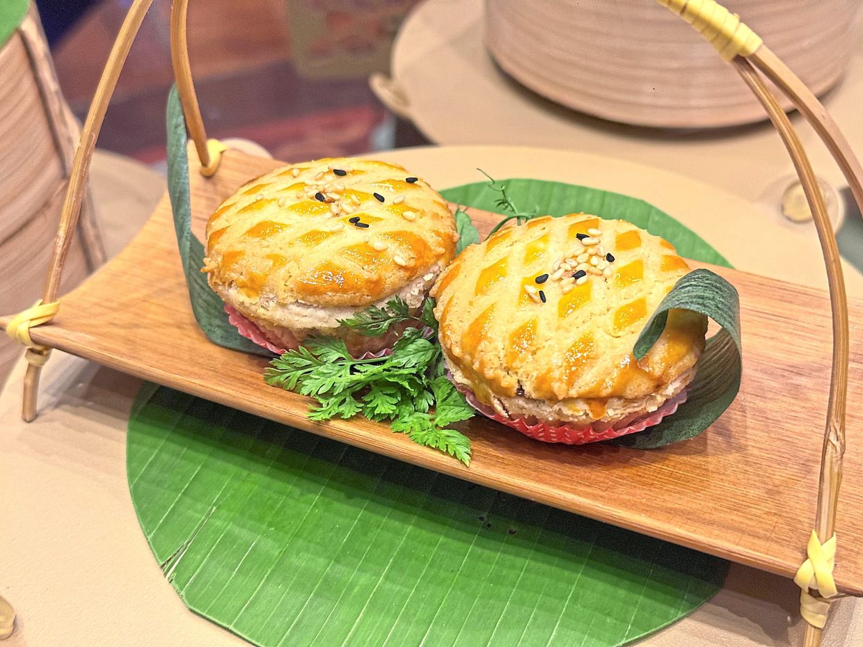 Black Pepper Wagyu Beef Pastry and Snow Skin Pure Musang King Durian Mooncake (below).