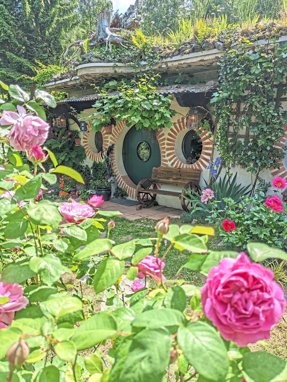 The La Maison du Hobbit in France is a quaint little hobbit-hole. — La Maison du Hobbit
