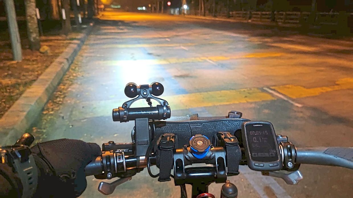 强大的新自行车灯正在改变骑手在道路上的方式