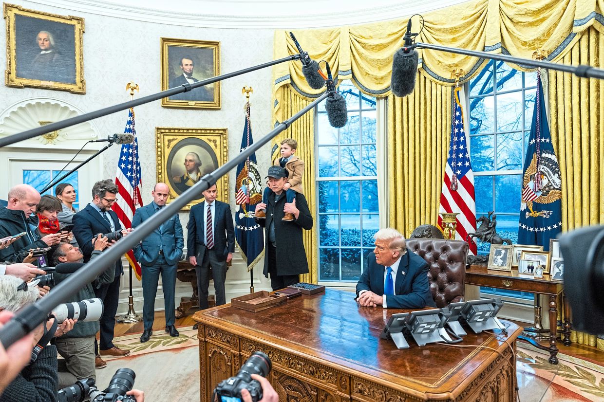 The US now has a president who has demonstrated disdain for traditional restraints on his power whileare unable, or unwilling, to distinguish between what is true and what is false. —Eric Lee/The New York Times