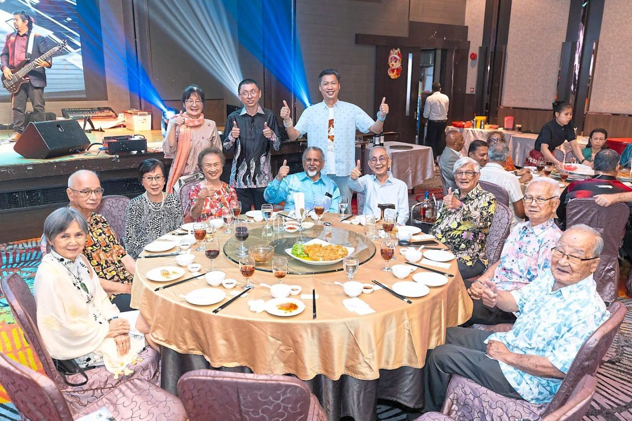 St Anthony’s School Teluk Intan teachers and students marking the 47th anniversary of their alumni association.